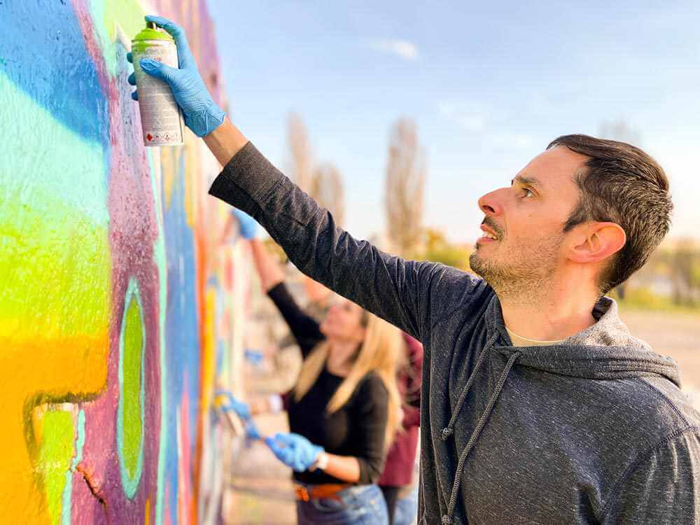 Berlin Graffiti History Tour: From the Berlin Wall to Modern Street Art