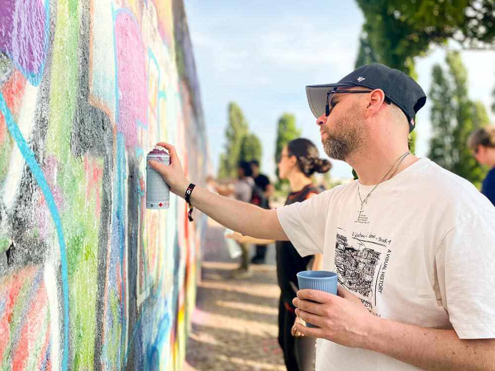 Unternehmungen in Berlin für Erwachsene: Das ultimative kreative Erlebnis an der Mauer