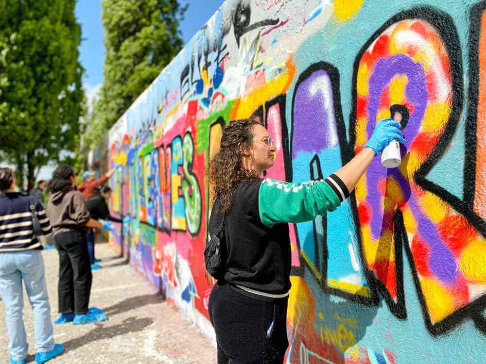 Kreativer Workshop in Berlin: Graffiti an der Mauer erleben