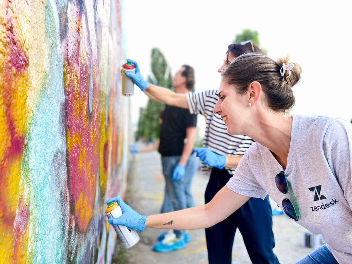 INSERT_ENGLISH_ALT_TEXT_HERE