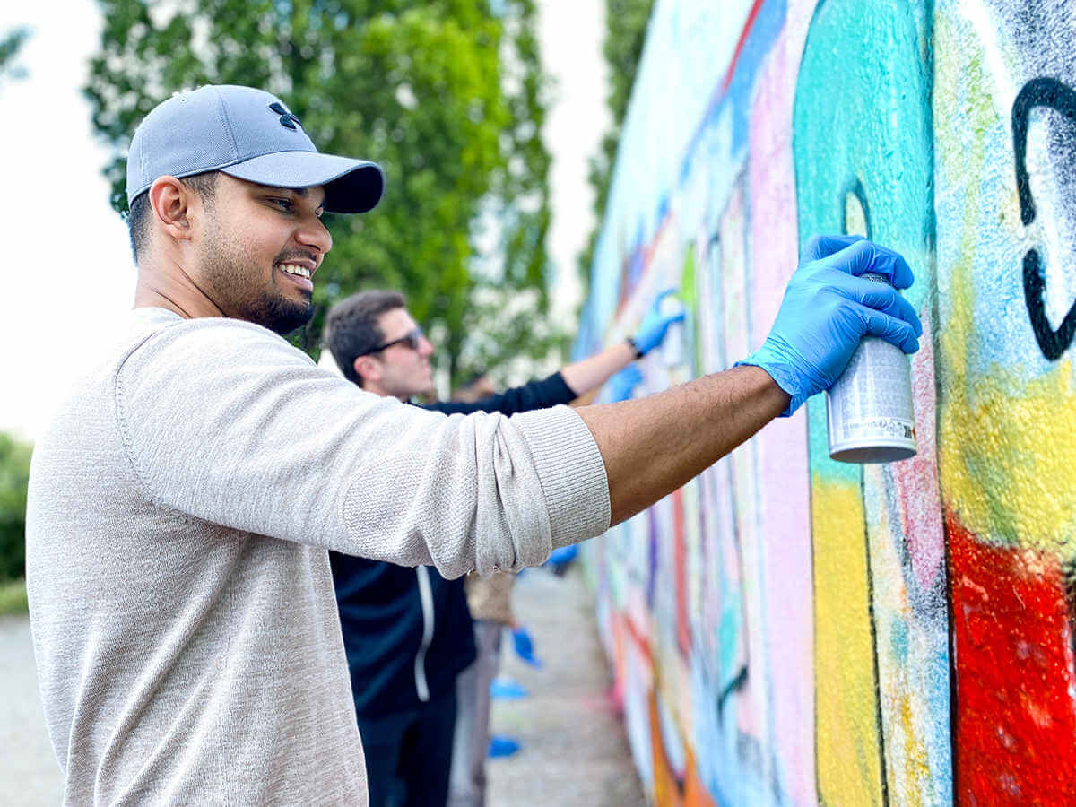 INSERT_ENGLISH_ALT_TEXT_HERE